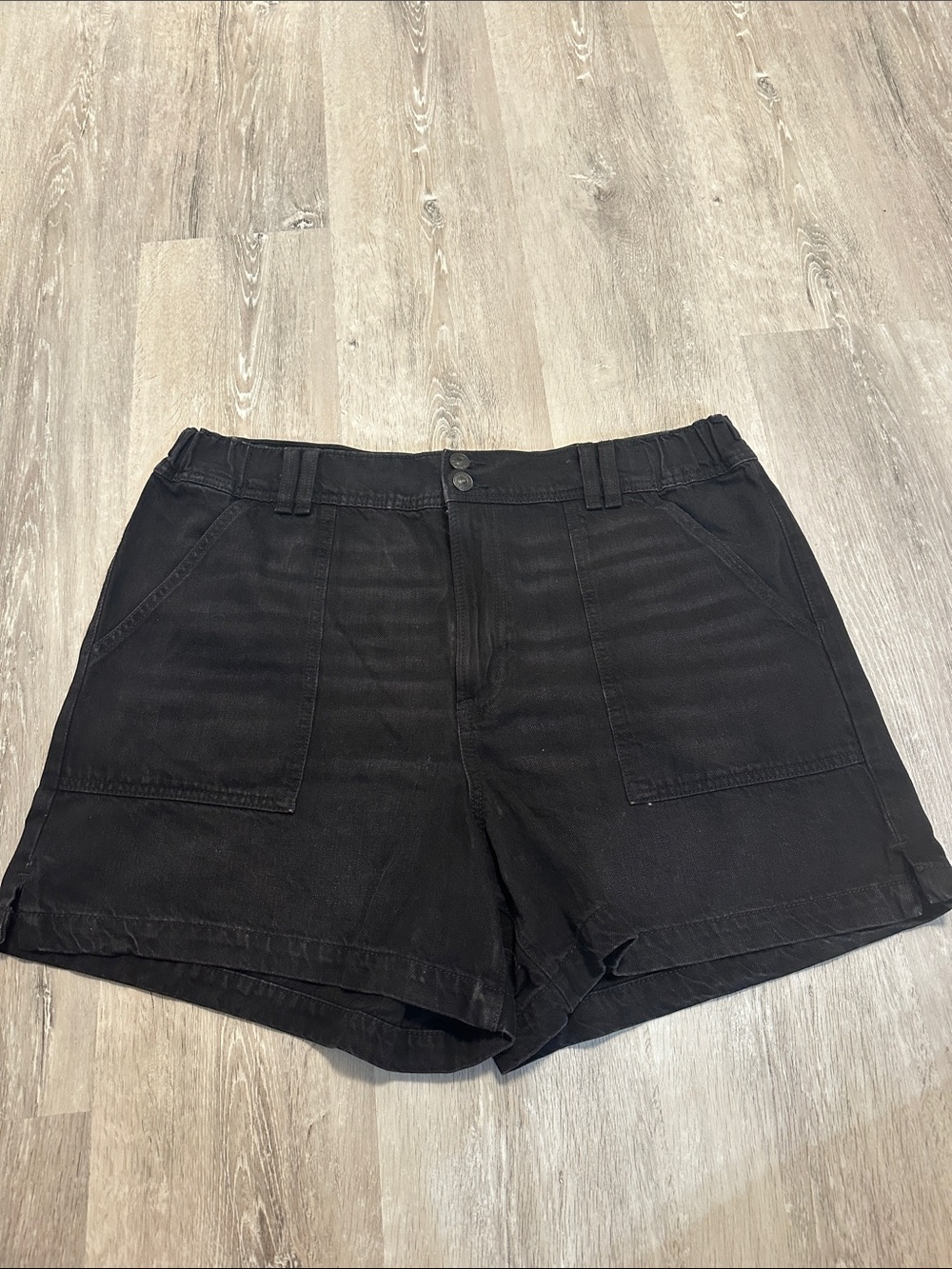 American Eagle Highest Rise 90’s boyfriend Utility Shorts